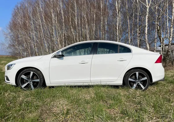 volvo s60 Volvo S60 cena 73500 przebieg: 132000, rok produkcji 2018 z Rzeszów